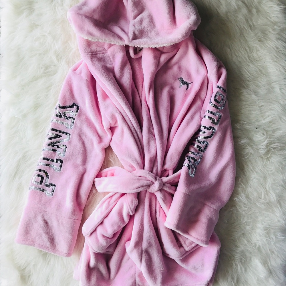 Brand New PINK Robe! 💕